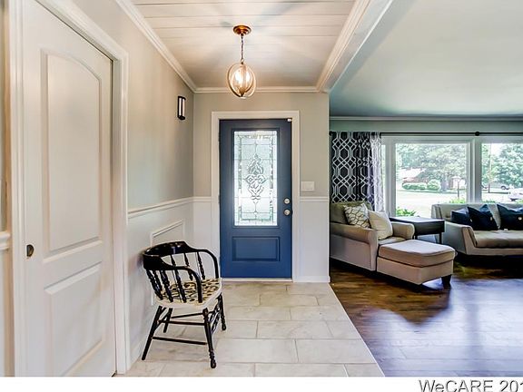 4th image of 610 W Circle Dr