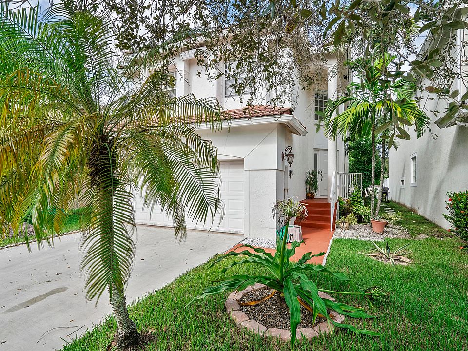 1st image of 10285 NW 7th St