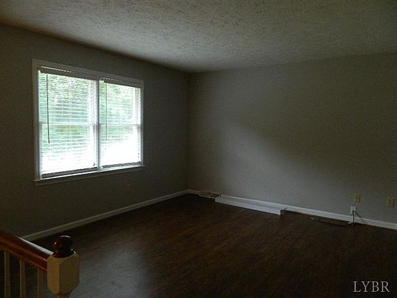 2nd image of 101 Jefferson Woods Dr