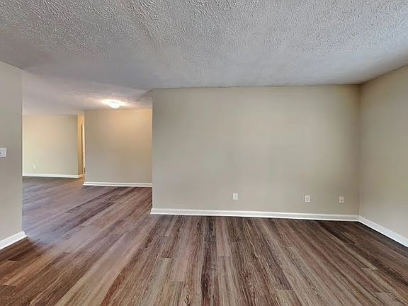 3rd image of 111 Cartway Ln