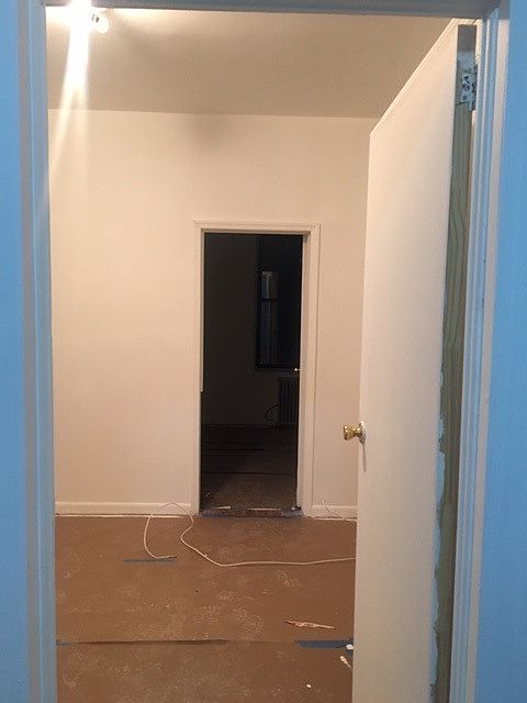 2nd image of 1427 E 95th St