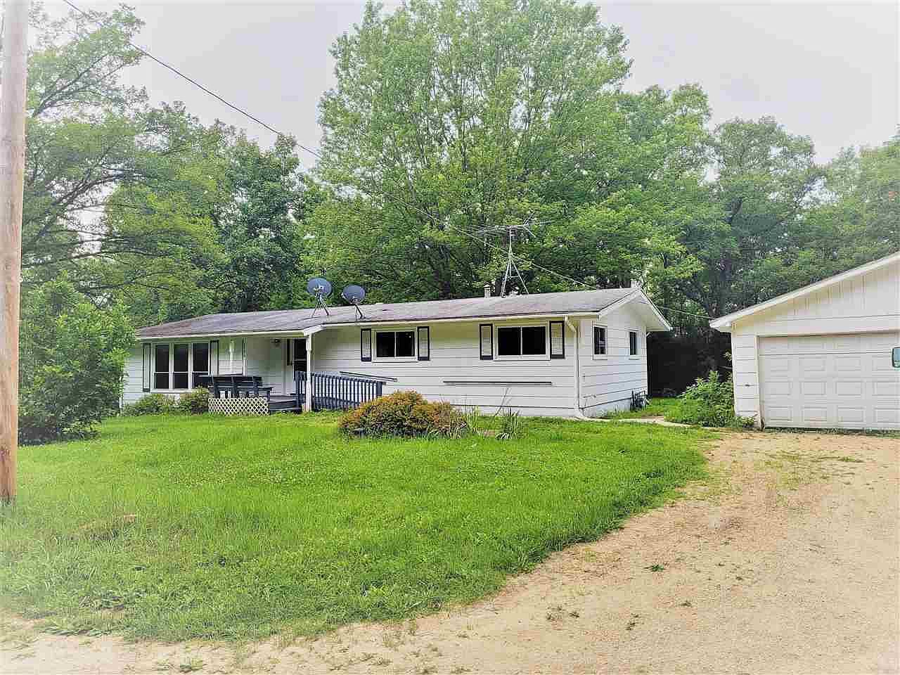 9724 N Memory Ln, Leaf River, IL 61047 Zillow