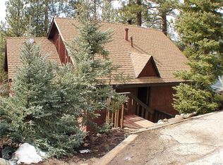 1038 Brookside Ln, Fawnskin, CA 92333