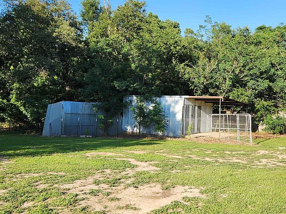 4th image of 141 Abrams Ln