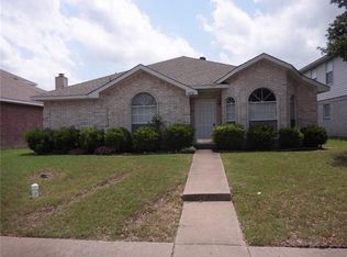 2858 Saint Thomas Ln, Lancaster, TX 75146