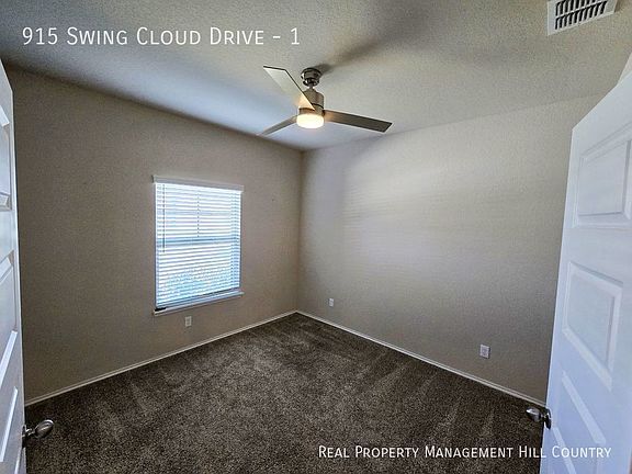 4th image of 915 Swing Cloud Dr #1
