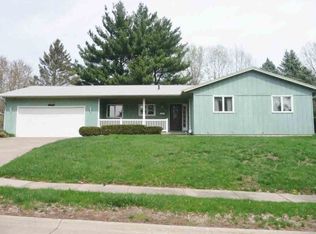 3006 30th St, Moline, IL 61265