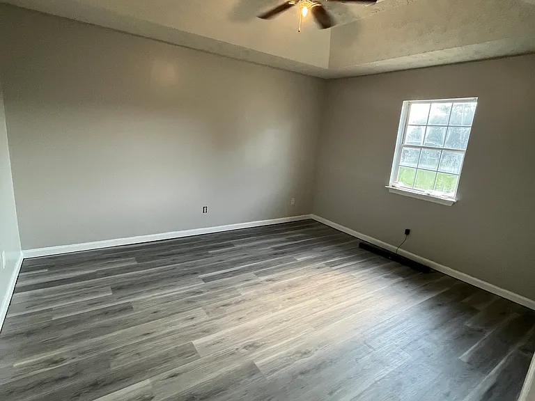 138 Crystal Brk — Photo 20