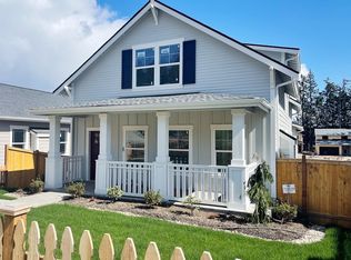 90 E Compass Ln, Allyn, WA 98524