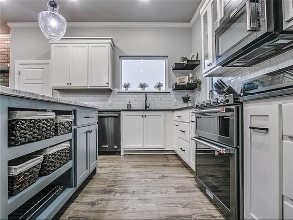 5th image of 4116 Carmina Dr