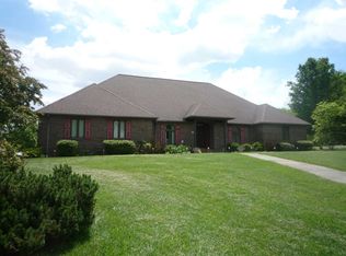 946 N Mallard Lndg, Vincennes, IN 47591