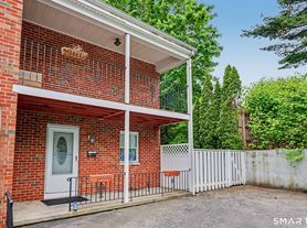 77 Webb Ave, Stamford, CT