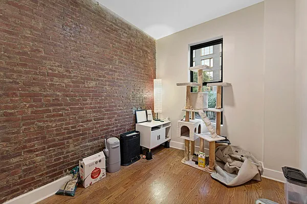 Rented by TorsX Inc | media 9