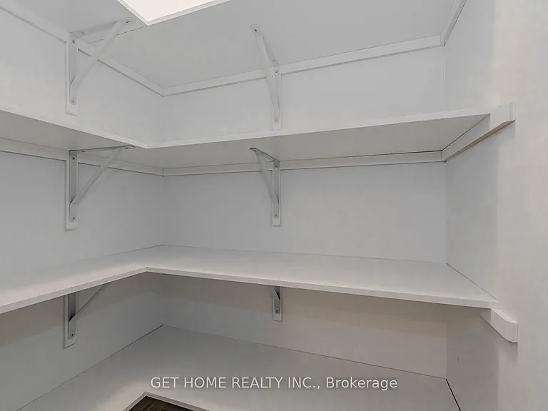 1909 Thames Cir — Photo 19