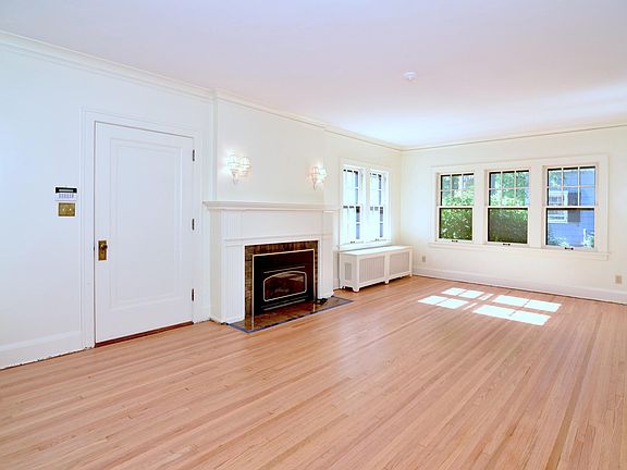 4th image of 501 Pelham Blvd