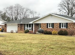 202 W Cedar Ave, Effingham, IL 62401