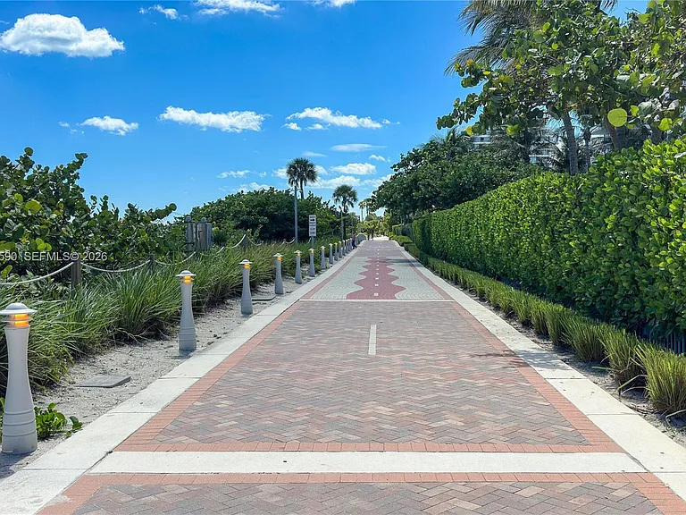 3801 Collins Ave #1502 — Photo 32