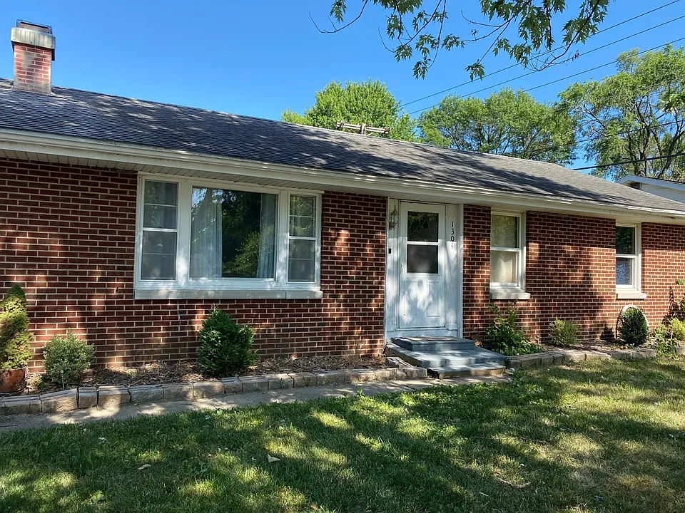 1304 Cambridge Dr
