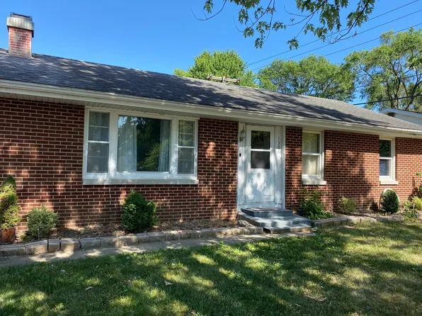 1304 Cambridge Dr, Champaign, IL 61821