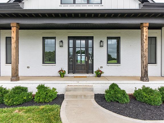 4th image of 123 Rocky Waters Way