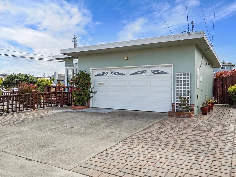 101 Manzanita Ave — Photo 3