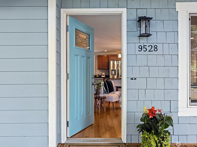 9528 Woods Pl — Photo 8
