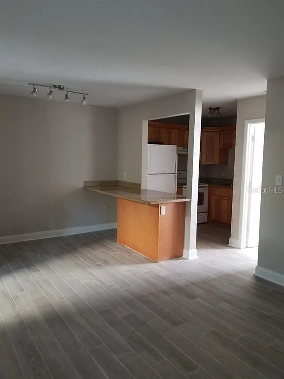 1 bed, 1.0 bath, 494 sqft, $1,200 — Photo 3