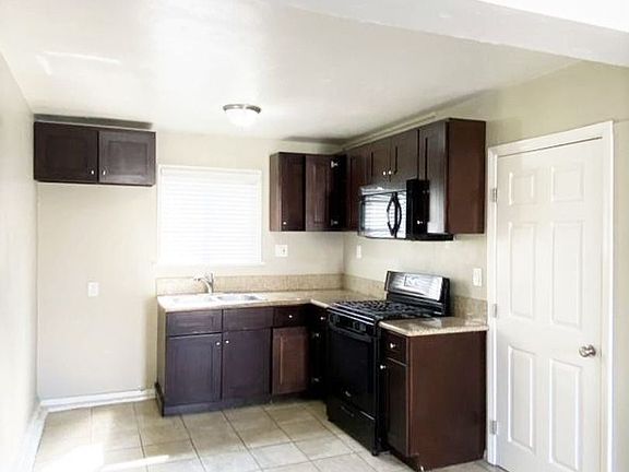 2nd image of 484 Almond Ave #488B