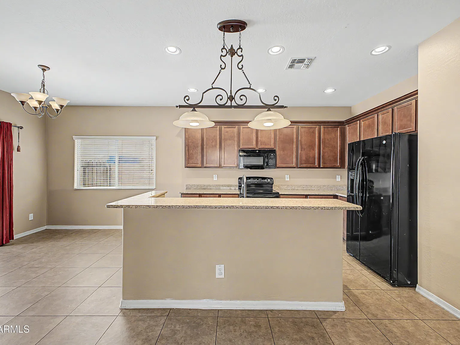 3 bed, 2.0 bath, 1671 sqft, $1,995 — Photo 2
