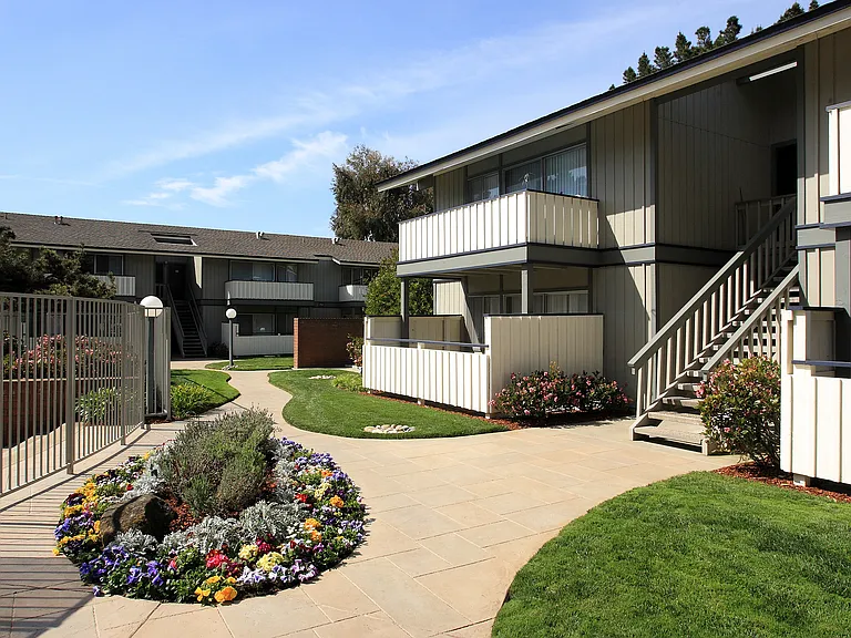 Sand Cove — Photo 15