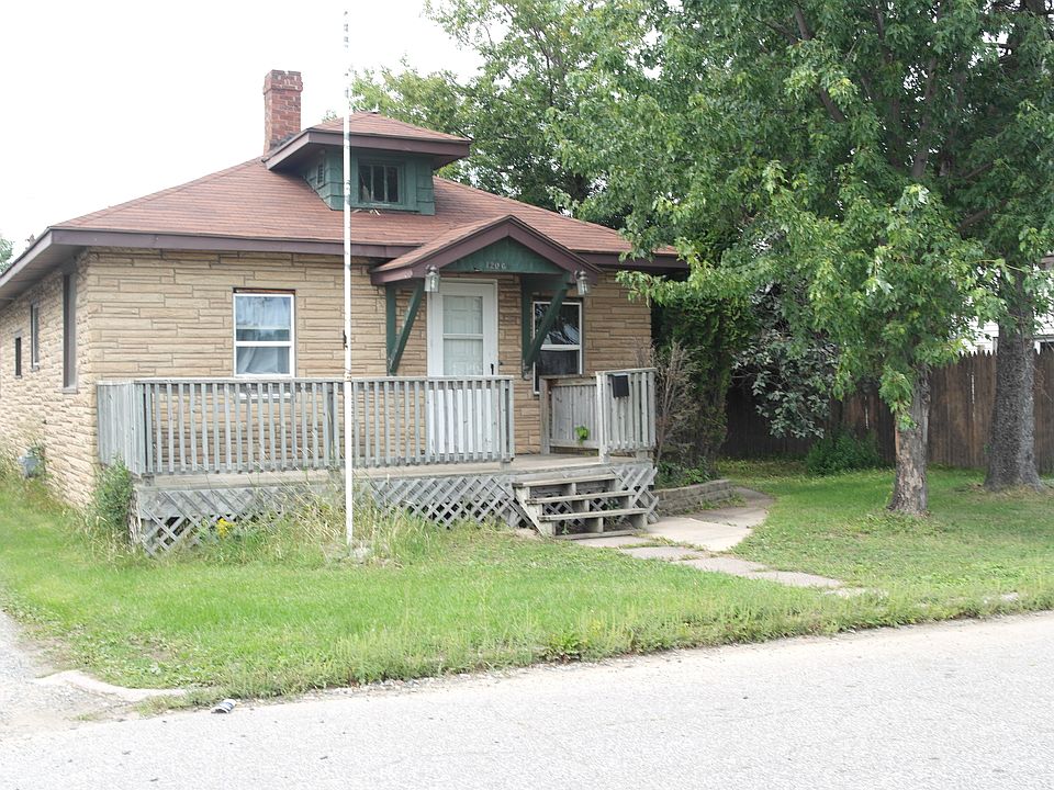 1st image of 1206 S Milwaukee Ave