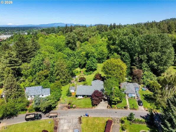 9511 SE Tenino Ct, Portland, OR 97266