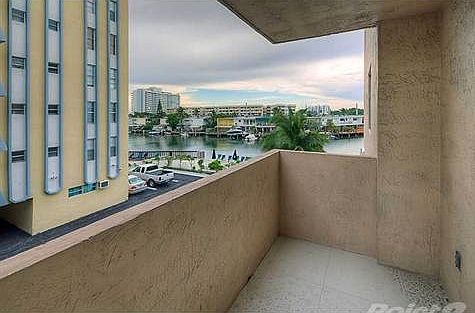 1st image of 7125 Bay Dr APT 305
