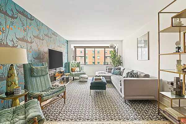 1st image of 115 E 9th St APT 5H
