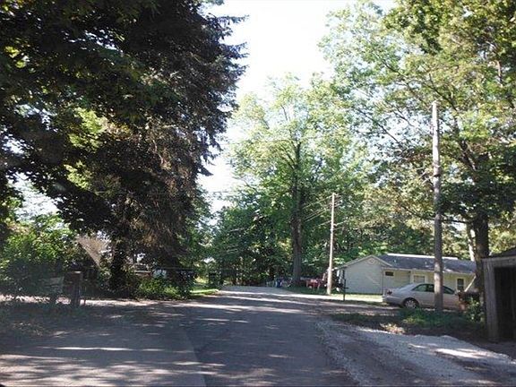4th image of 604 N Scott Dr
