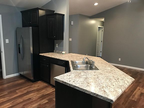 3rd image of 107 Lyla Ln APT 1