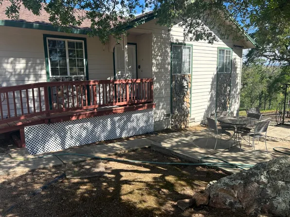 5757 Thornicroft Dr, Valley Springs, CA 95252