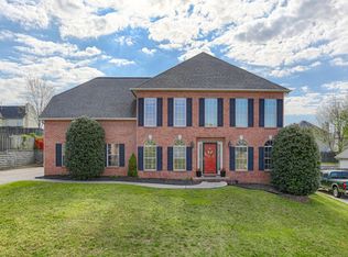 2454 Maple Crest Ln, Knoxville, TN 37921