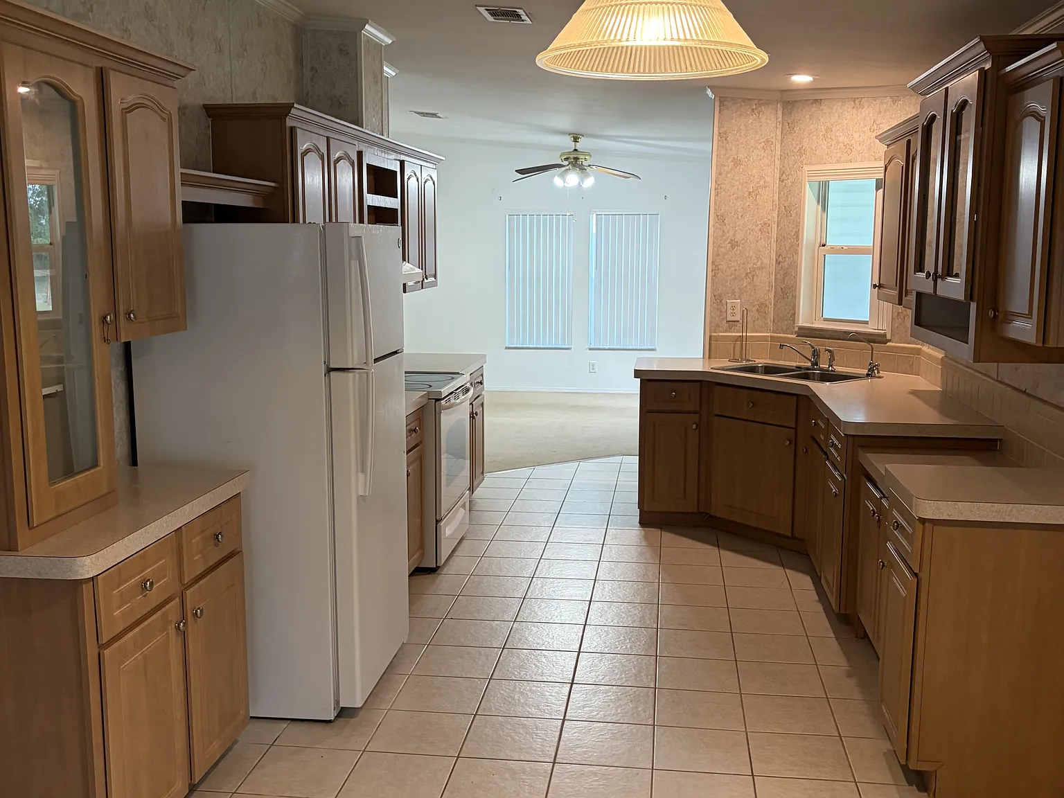 120 Southwest McGriff Lane - 1 — Photo 3