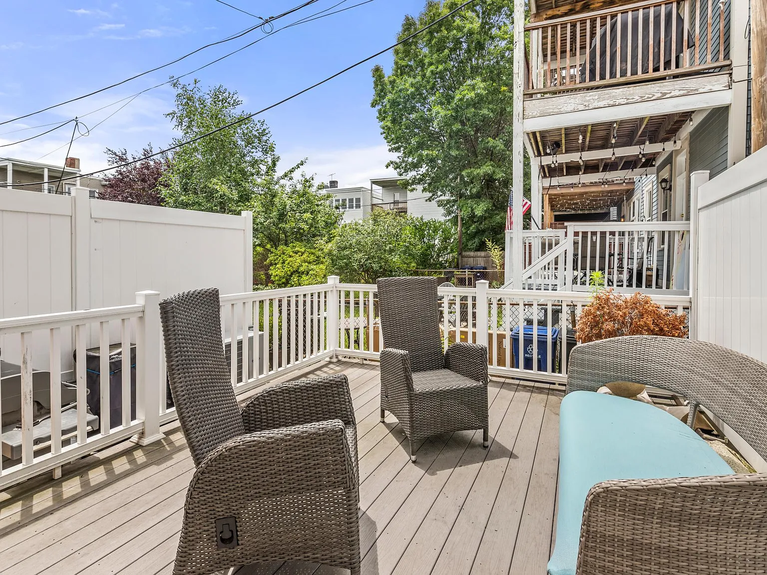 1 Viking St — Photo 2