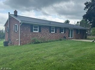 6985 State Route 39, Millersburg, OH 44654