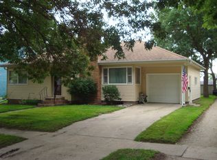 108 N 3rd St, Jefferson, SD 57038