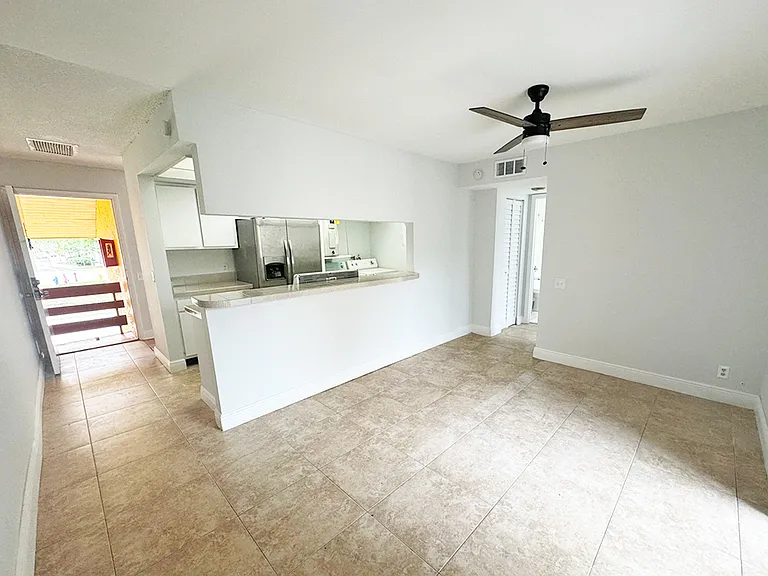 4543 Treehouse Ln #2F — Photo 8