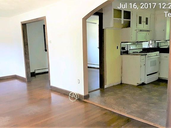 3rd image of 807 Shawsheen St
