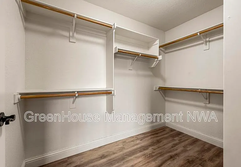 2907 Tanglewood Ave — Photo 13