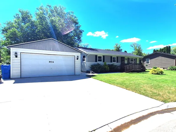 904 Edgewater COURT, Watertown, WI 53098