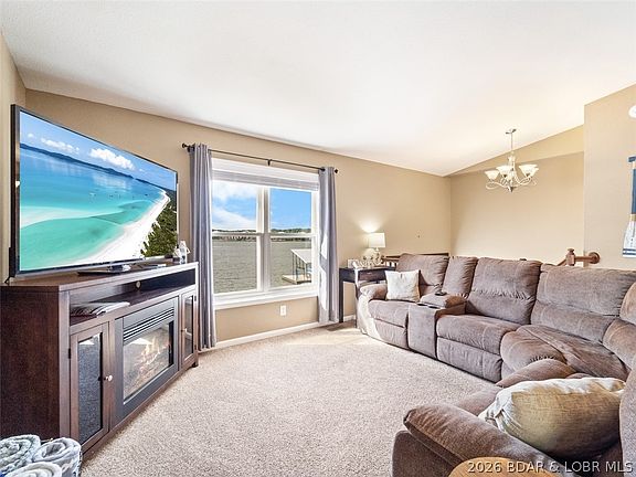 3rd image of 10 Pleasure Point Cir