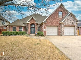 705 S Brookside Ct, Rogers, AR 72758