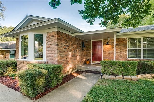 2nd image of 1735 Crowberry Dr