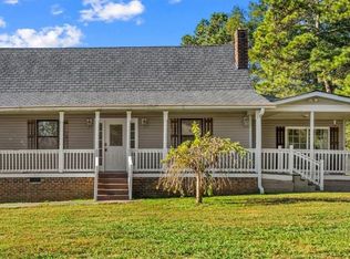 6354 Meadowbranch Rd, Seagrove, NC 27341